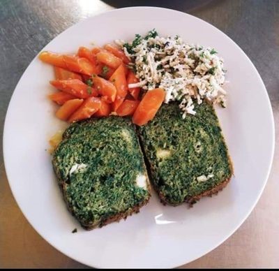 Cake aux herbes et à la feta